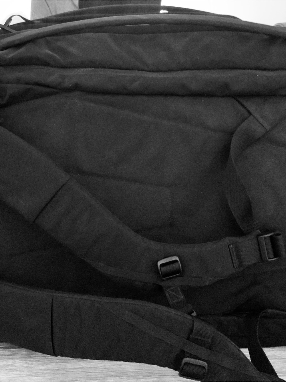 Men's Black Padded Backpack - Everyday Travel Pack